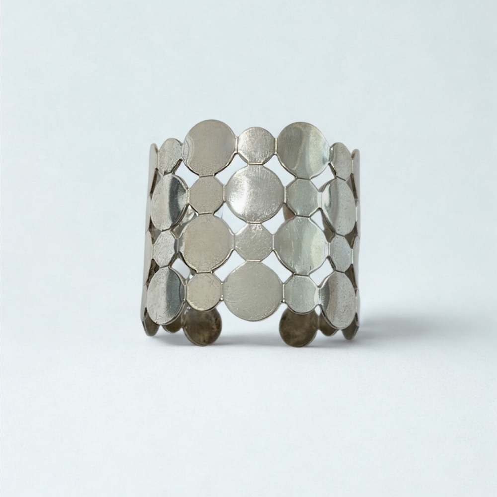 Standout‎ Avant-garde Sterling Silver-Plated Cuff Bracelet